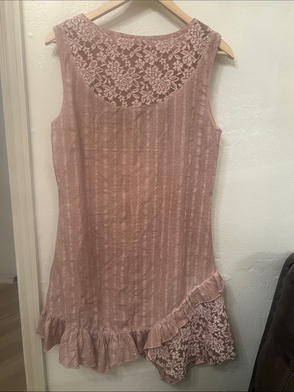 Sleeveless Lace-Front Ruffle Hem Mini Dress in Dusty Rose - Picture 5 of 10